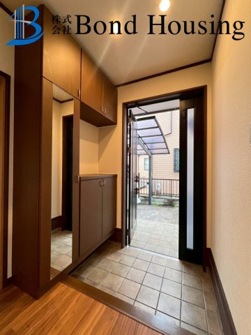 南向きで陽当たり良好　長畑町　中古戸建の玄関