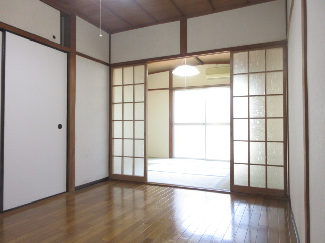 【洋室】 | 松栄荘