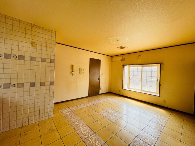 あきる野市舘谷　中古戸建の居間・リビング