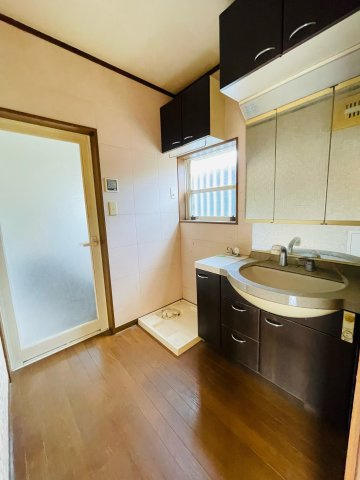 あきる野市舘谷　中古戸建の洗面所