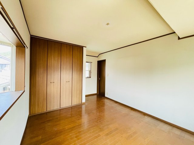 あきる野市舘谷　中古戸建の洋室|２階洋室