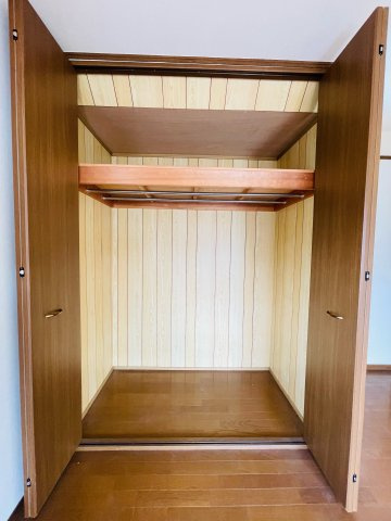 あきる野市舘谷　中古戸建の収納|２階洋室