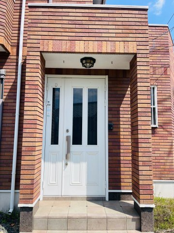 あきる野市舘谷　中古戸建の玄関