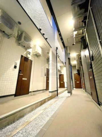 ZEN GARDEN APARTMENTのエントランス|同シリーズ参考写真