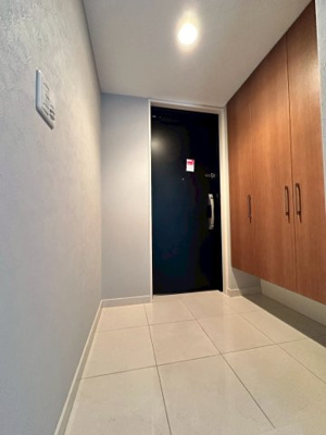 【玄関】 | ジオ彩都プレミアムテラス