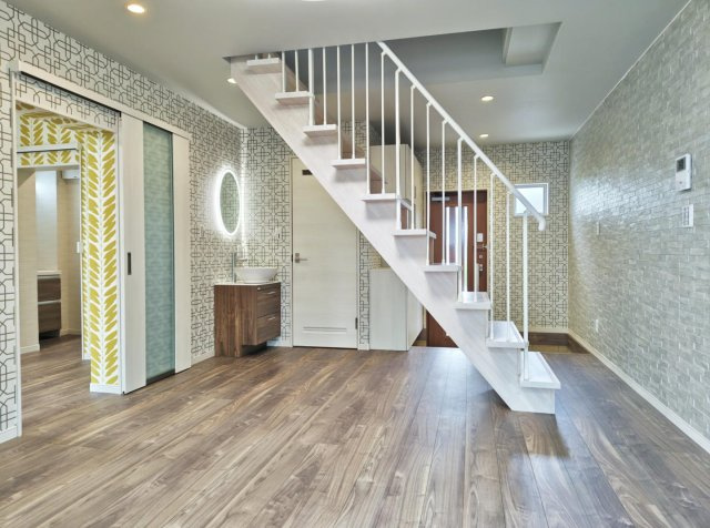 下木崎テラスハウス4号棟のロビー