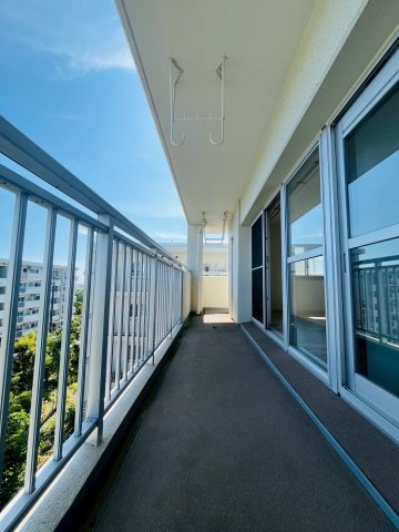 グリーンヒル新多聞305号棟のバルコニー