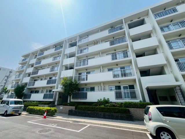 グリーンヒル新多聞305号棟の外観