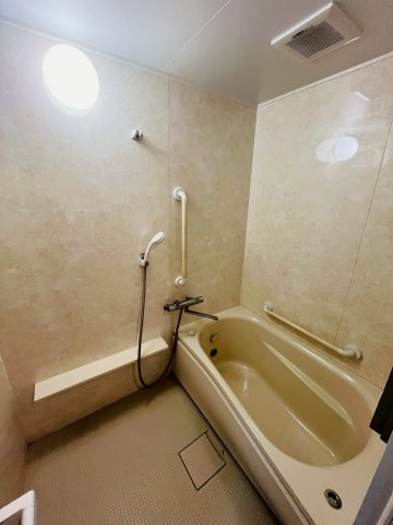 グリーンヒル新多聞305号棟の浴室