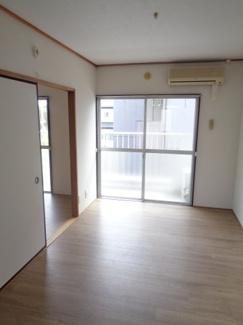 【居間・リビング】 | 西平ハイツ