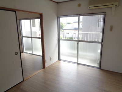 【居間・リビング】 | 西平ハイツ