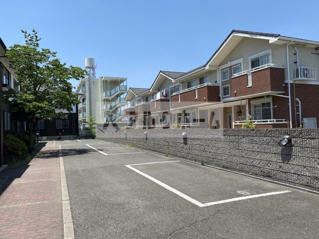 サンビレッジキタイ B棟の駐車場|サンビレッジキタイＢ棟