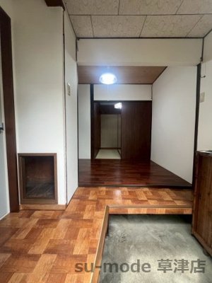 【玄関】 | 田辺町貸家 | 落ち着いた玄関です