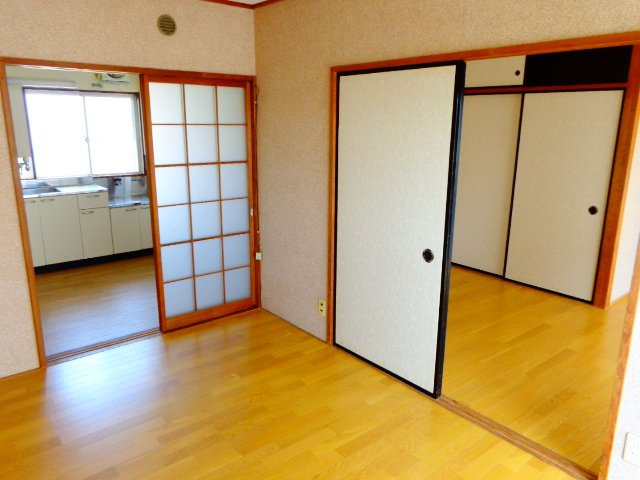 西平ハイツの和室