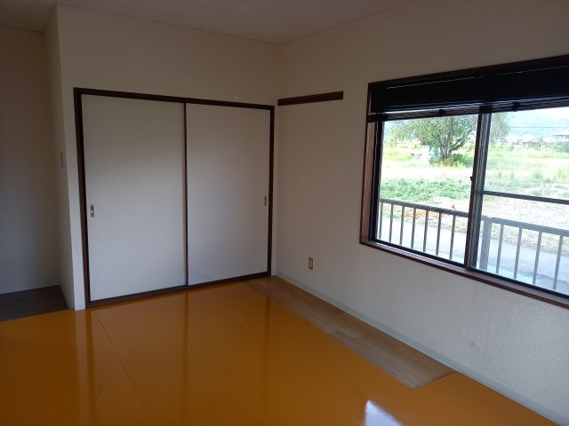 揖斐川町房島の洋室