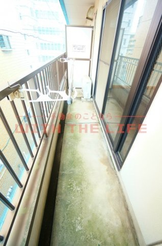 アザレアハイツ蒲池【キャッシュバック対象物件】のバルコニー|バルコニー付きです