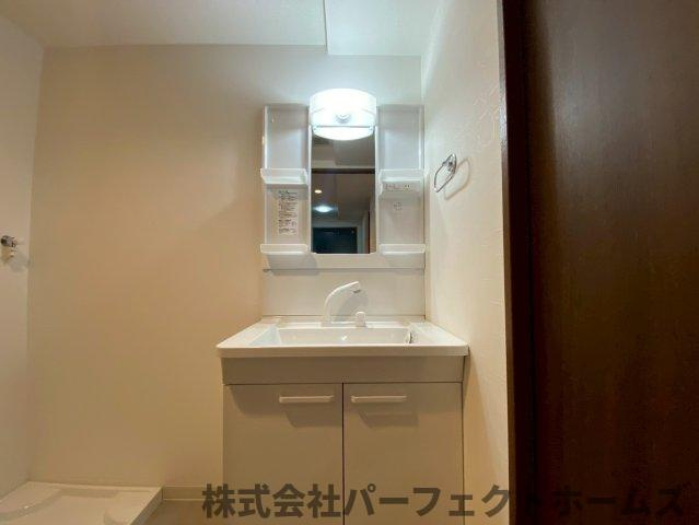 ダイアパレス枚方山田池公園の独立洗面台|独立洗面台で身支度をすべて済ませてしまいましょう