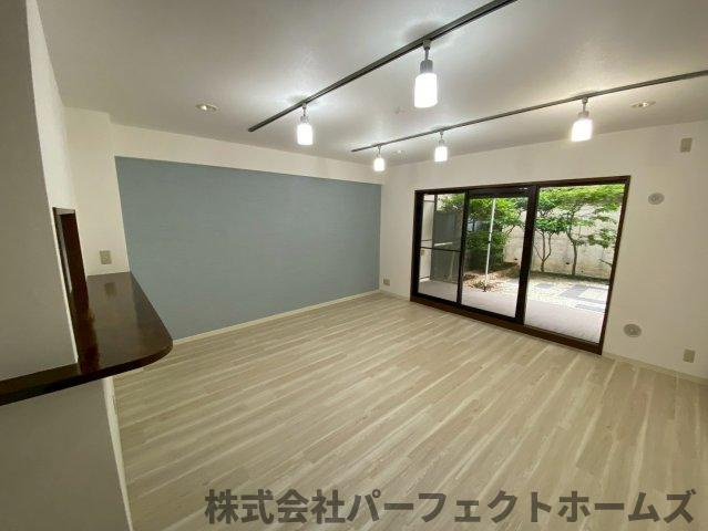 【居間・リビング】の画像
