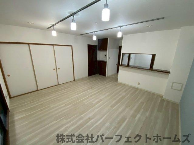 【居間・リビング】の画像