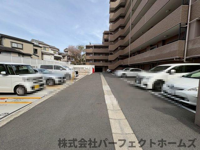 ダイアパレス枚方山田池公園の駐車場