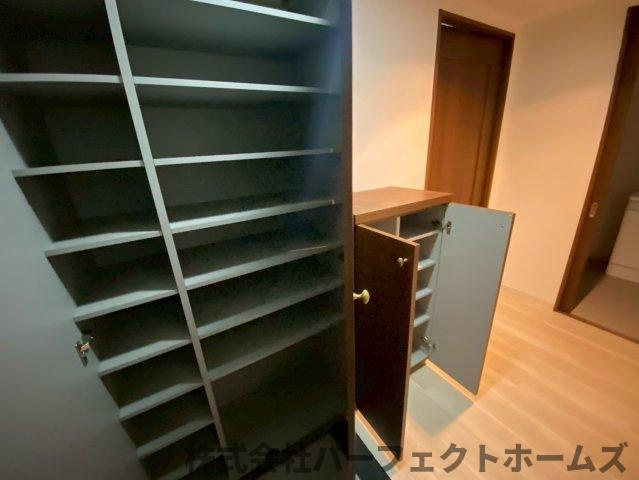 ダイアパレス枚方山田池公園の収納|便利な収納スペースです