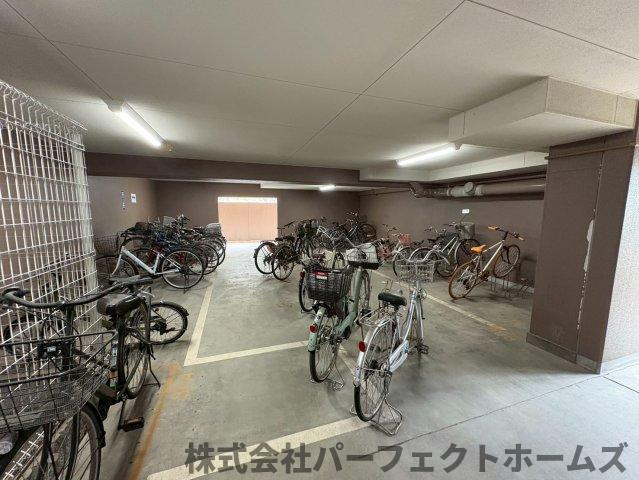 【駐輪場】の画像