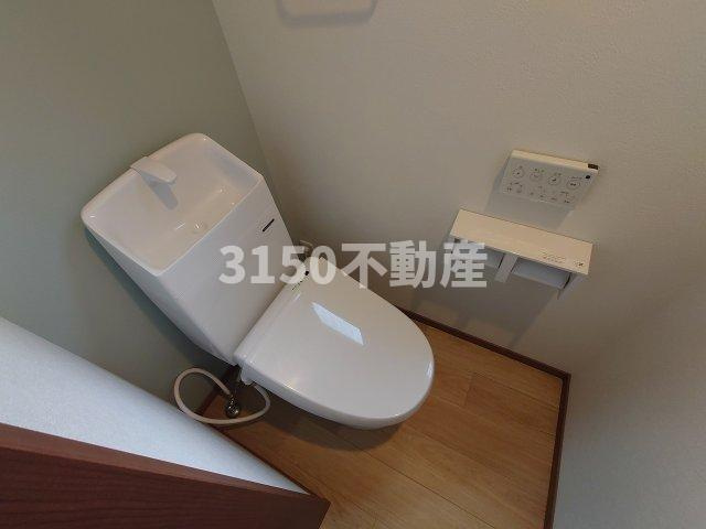 加納南陽町戸建のトイレ