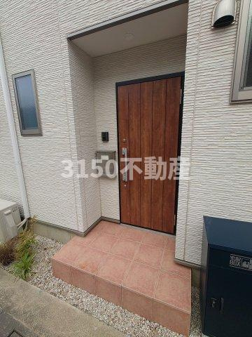 加納南陽町戸建の玄関
