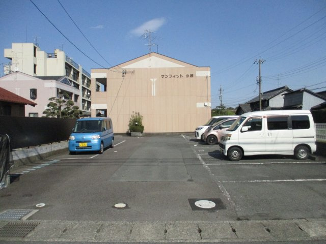 サンフィット小柳Ⅰの駐車場