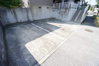 【駐車場】