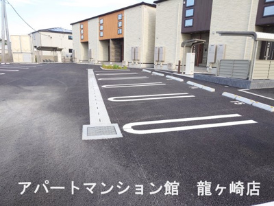 【駐車場】 | ウエスト　Ａ