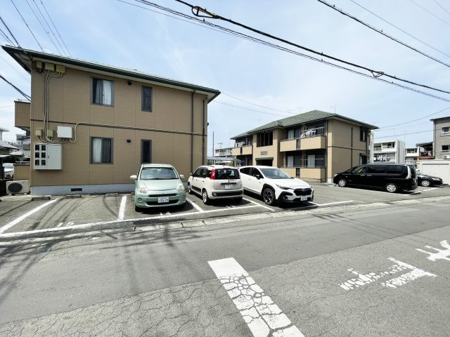 シャーメゾン　ヴァイデ　Ｂ棟の駐車場