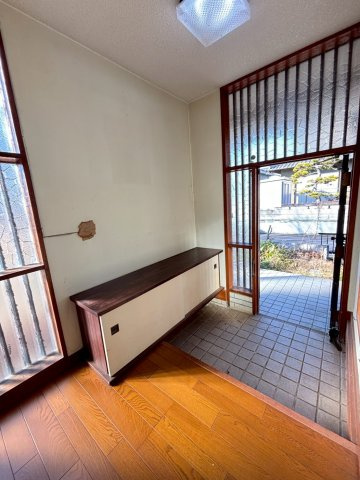 稲敷郡阿見町中央７丁目　中古戸建の玄関