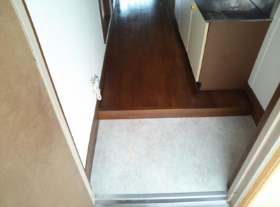 【玄関】 | プレジデント中尾 | 収納もある玄関です