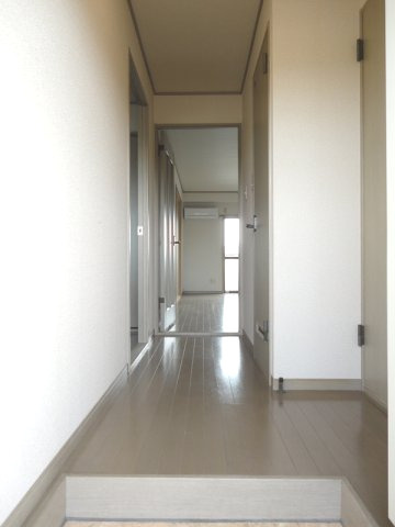 ドムールT’sⅠ【キャッシュバック対象物件】の玄関|きれいな玄関です