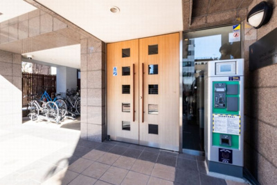 【エントランス】 | ステージファースト東日暮里 | 落ち着いたエントランスです