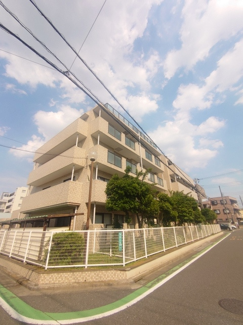 浦和大門ローヤルコーポの外観