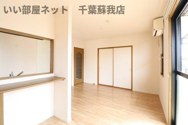 ウィステリアおゆみ野　Ｅの居間・リビング|ゆったり過ごせるリビングです