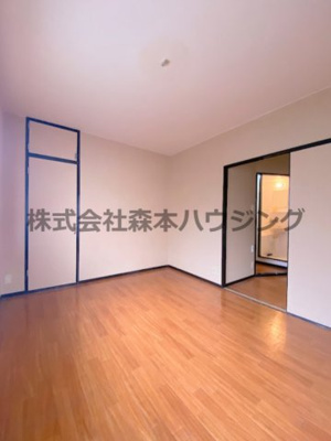 【洋室】 | 　コスモハイツ | 使い勝手のいい洋室です