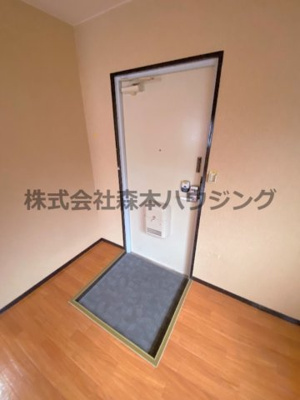 【玄関】 | 　コスモハイツ | シンプルで使いやすい玄関です