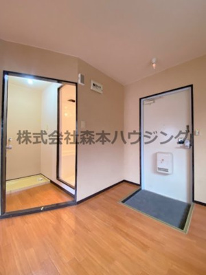 【内装】 | 　コスモハイツ | 内装は落ち着いています