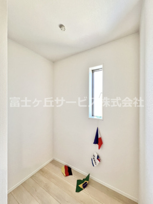 【収納】 | 御殿場市大坂 4期 新築一戸建て 1号棟 | 1.5帖のウォークインクローゼットです