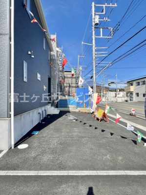 【駐車場】 | 御殿場市大坂 4期 新築一戸建て 1号棟 | カースペースがあります