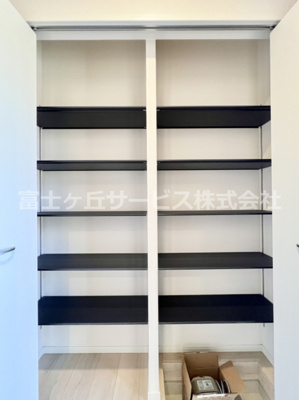 【収納】 | 御殿場市大坂 4期 新築一戸建て 1号棟 | 十分な収納スペースがあります