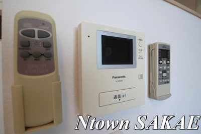 【セキュリティ】 | カトルセゾン彩(カトルセゾンイロドリ) | モニター付きインターホンです