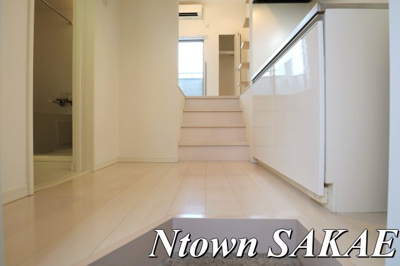 【玄関】 | カトルセゾン彩(カトルセゾンイロドリ) | 玄関です