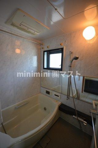 リーガル新福島の浴室