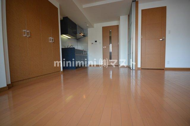 リーガル新福島の内装