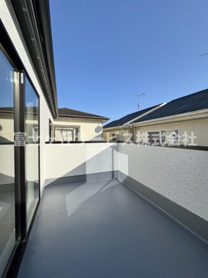 【バルコニー】 | 静岡市清水区蒲原 9期 新築一戸建て 3号棟 | 陽当たり良好なバルコニーです