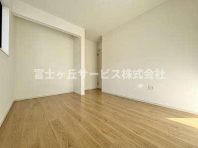 【子供部屋】 | 静岡市清水区蒲原 9期 新築一戸建て 3号棟 | 子供部屋としても使える洋室です